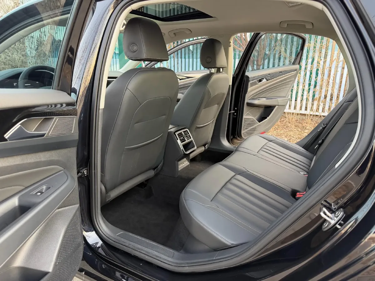 2022 Volkswagen Lamando 1.4T 150HP L4 7DCT,autocango,china used car exporter,china ev exporter,chinese used car exporter,chinese used ev exporter