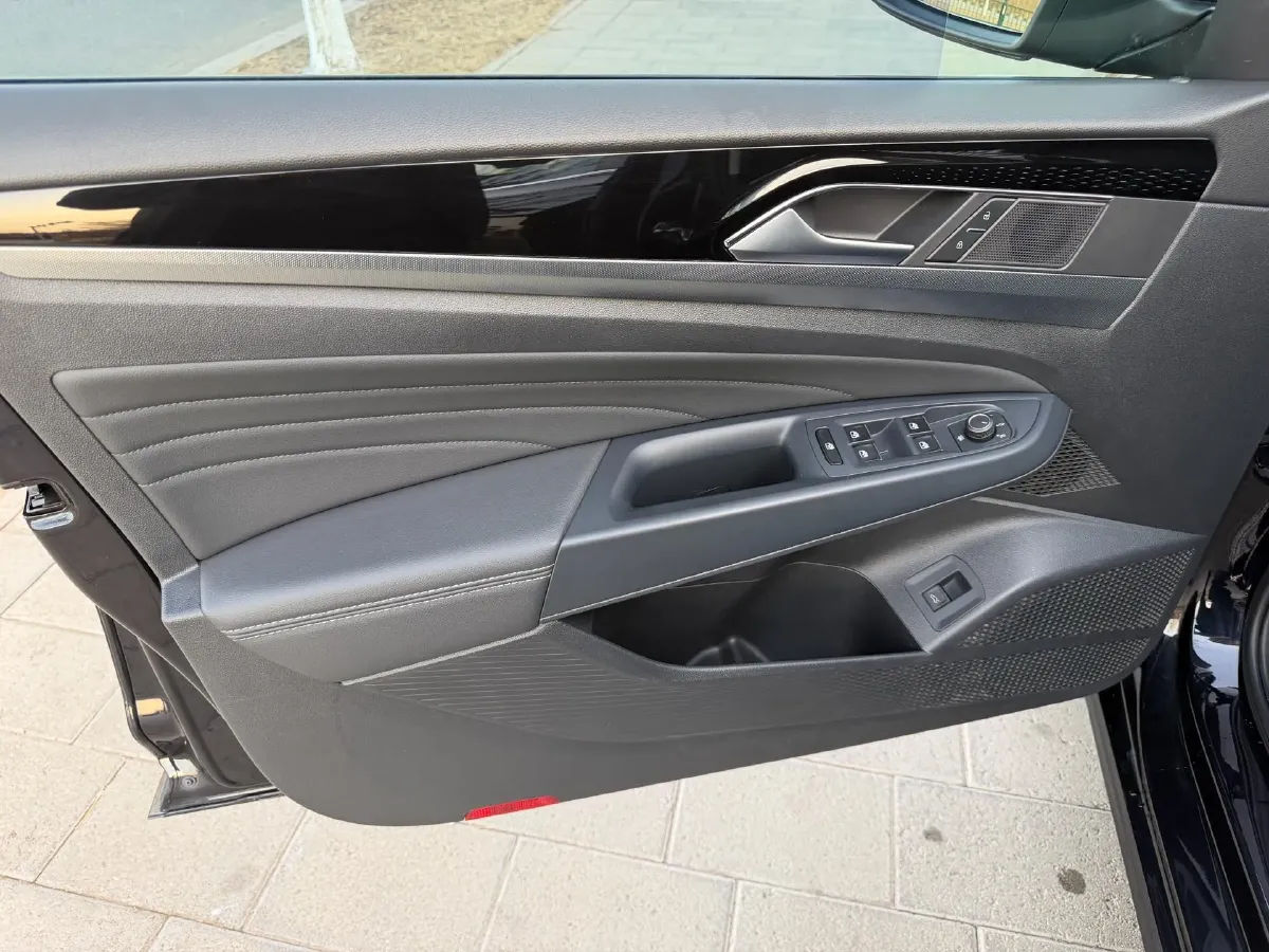 2022 Volkswagen Lamando 1.4T 150HP L4 7DCT,autocango,china used car exporter,china ev exporter,chinese used car exporter,chinese used ev exporter