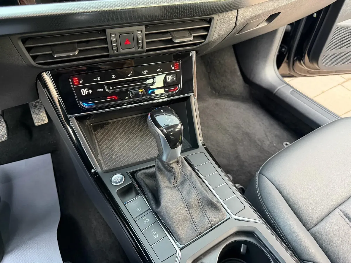 2022 Volkswagen Lamando 1.4T 150HP L4 7DCT,autocango,china used car exporter,china ev exporter,chinese used car exporter,chinese used ev exporter