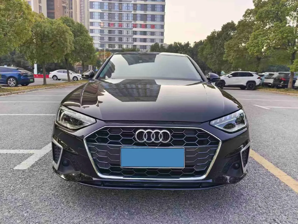 2020 Audi A4L 2.0T 150HP L4 7DCT,autocango,china used car exporter,china ev exporter,chinese used car exporter,chinese used ev exporter