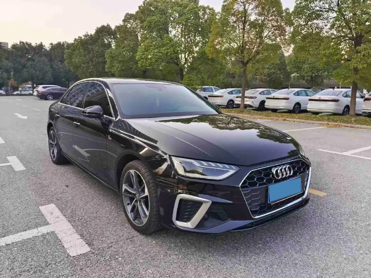 2020 Audi A4L 2.0T 150HP L4 7DCT,autocango,china used car exporter,china ev exporter,chinese used car exporter,chinese used ev exporter