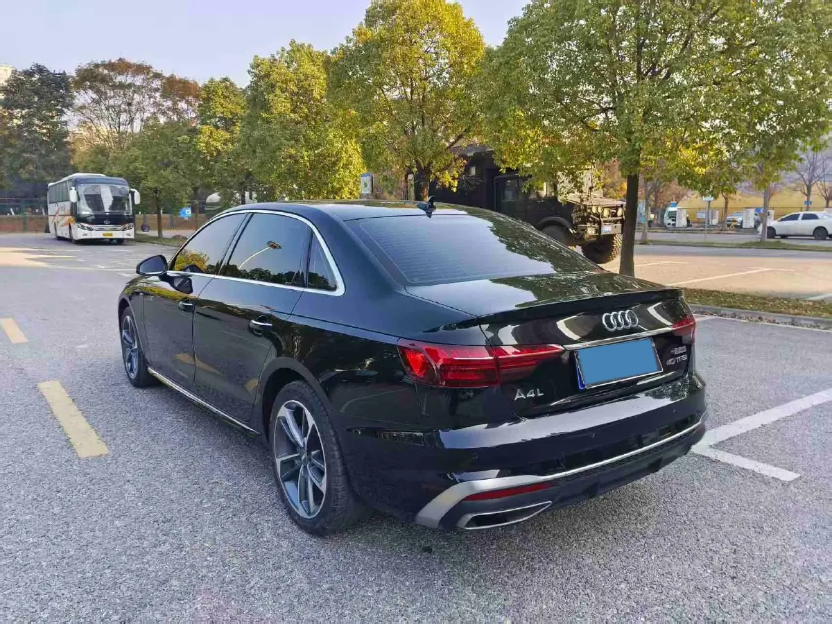 2020 Audi A4L 2.0T 150HP L4 7DCT,autocango,china used car exporter,china ev exporter,chinese used car exporter,chinese used ev exporter