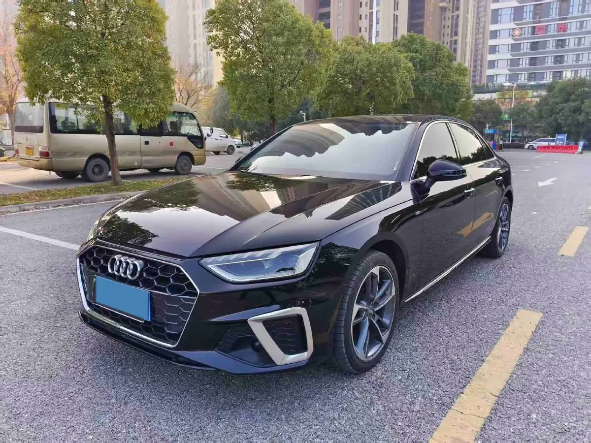 2020 Audi A4L 2.0T 150HP L4 7DCT,autocango,china used car exporter,china ev exporter,chinese used car exporter,chinese used ev exporter