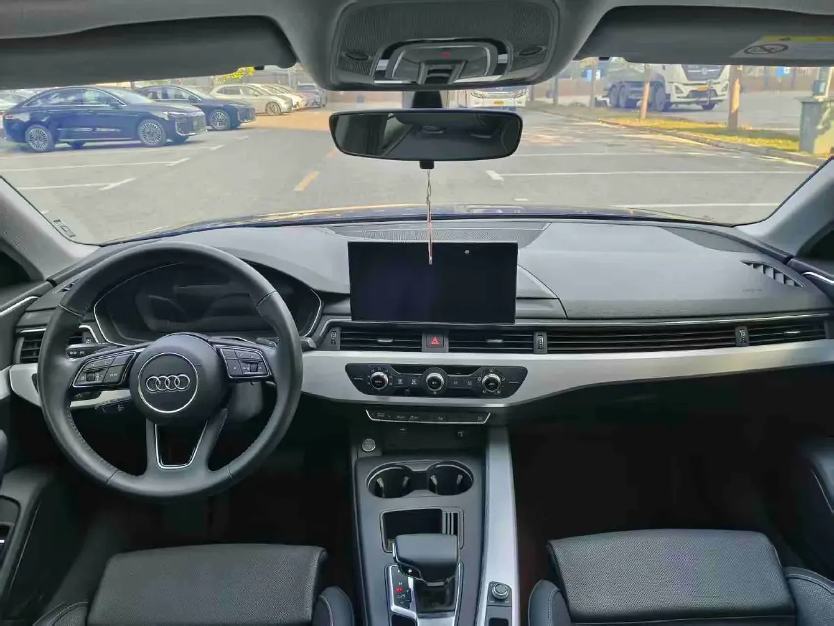 2020 Audi A4L 2.0T 150HP L4 7DCT,autocango,china used car exporter,china ev exporter,chinese used car exporter,chinese used ev exporter