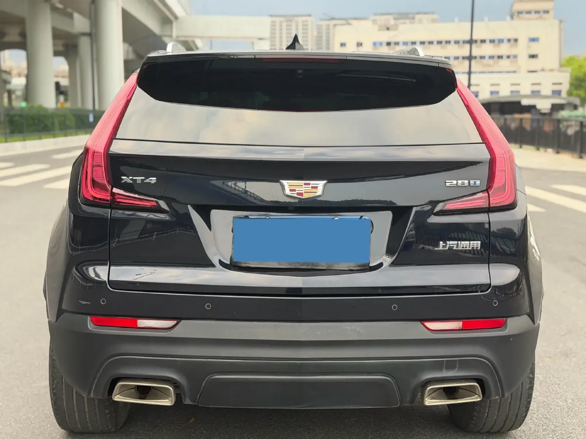 2022 Cadillac XT4 2.0T 237HP L4 9AT,autocango,china used car exporter,china ev exporter,chinese used car exporter,chinese used ev exporter