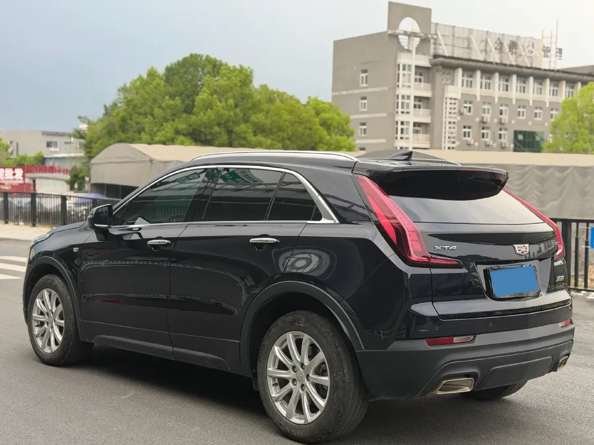 2022 Cadillac XT4 2.0T 237HP L4 9AT,autocango,china used car exporter,china ev exporter,chinese used car exporter,chinese used ev exporter
