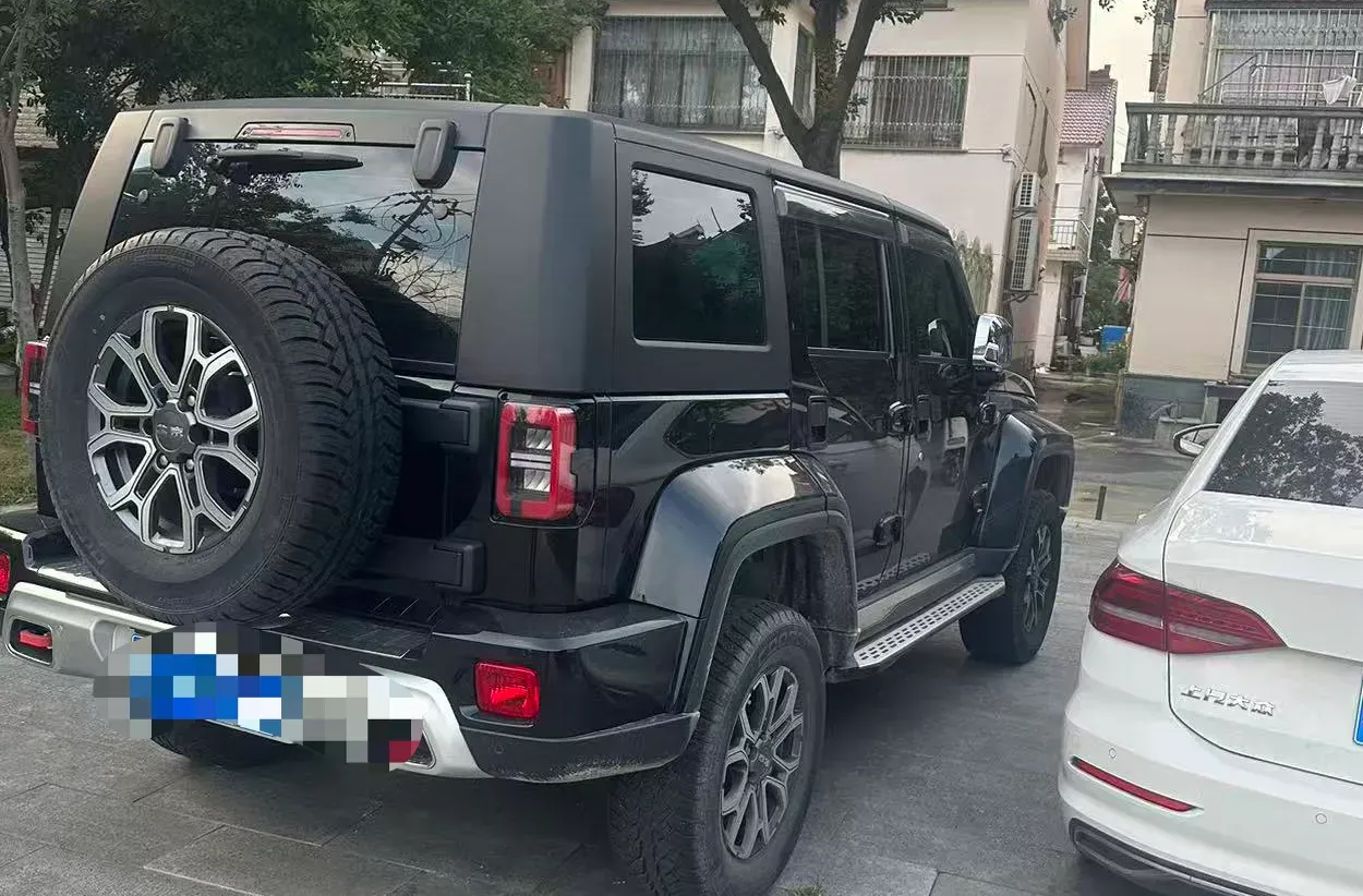 2024 Beijing BJ40 2.0T 245HP L4 8AT,autocango,china used car exporter,china ev exporter,chinese used car exporter,chinese used ev exporter