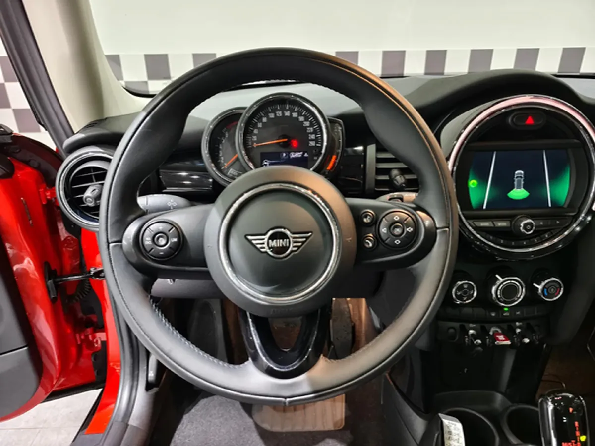 2020 MINI MINI 1.5T 102HP L3 7DCT,autocango,china used car exporter,china ev exporter,chinese used car exporter,chinese used ev exporter