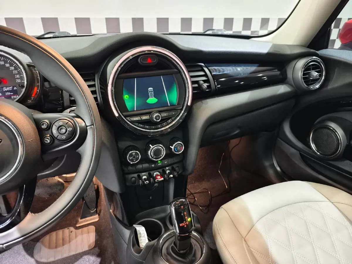 2020 MINI MINI 1.5T 102HP L3 7DCT,autocango,china used car exporter,china ev exporter,chinese used car exporter,chinese used ev exporter