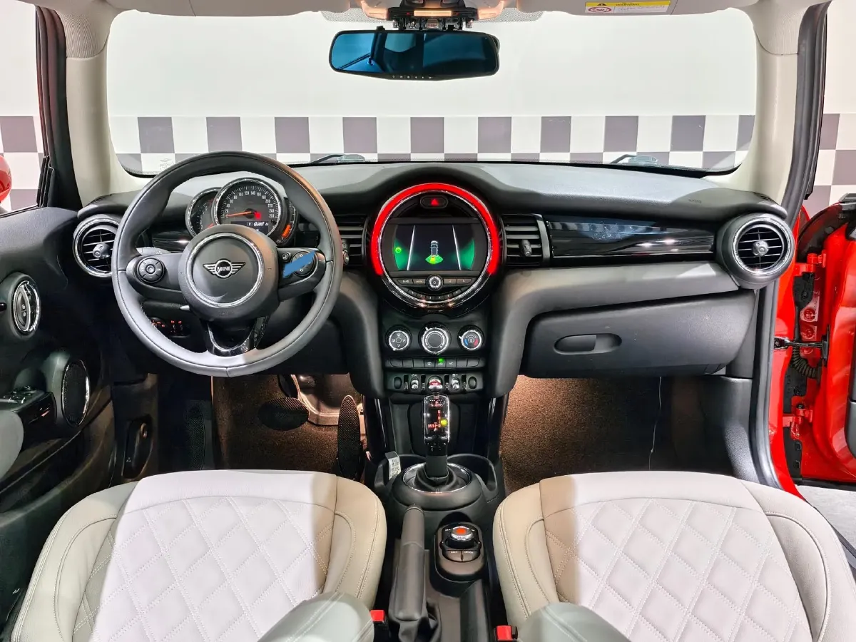 2020 MINI MINI 1.5T 102HP L3 7DCT,autocango,china used car exporter,china ev exporter,chinese used car exporter,chinese used ev exporter