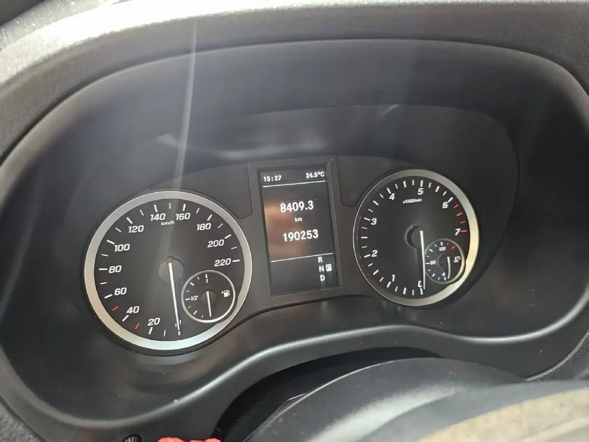 2021 Mercedes-Benz Vito 2.0T 211HP L4 9AT,autocango,china used car exporter,china ev exporter,chinese used car exporter,chinese used ev exporter