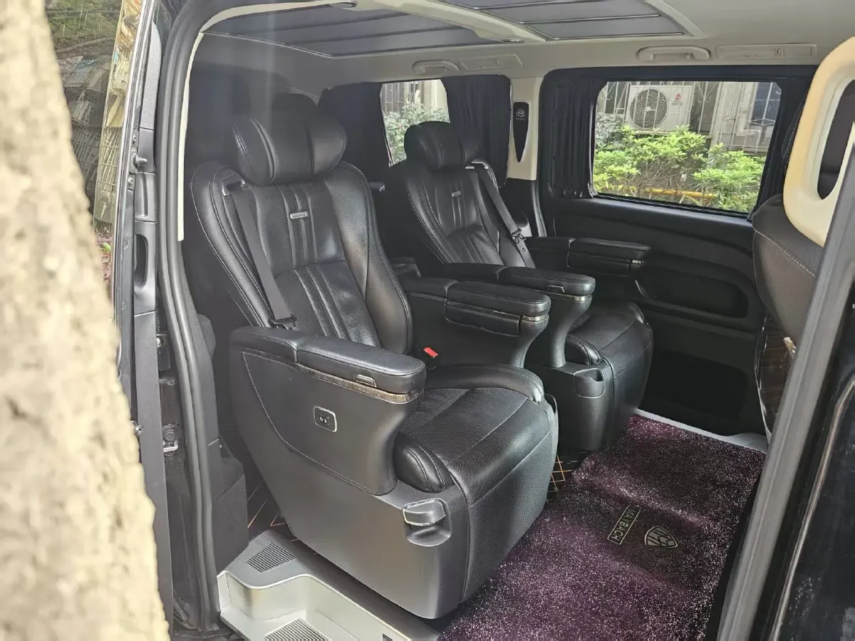 2021 Mercedes-Benz Vito 2.0T 211HP L4 9AT,autocango,china used car exporter,china ev exporter,chinese used car exporter,chinese used ev exporter
