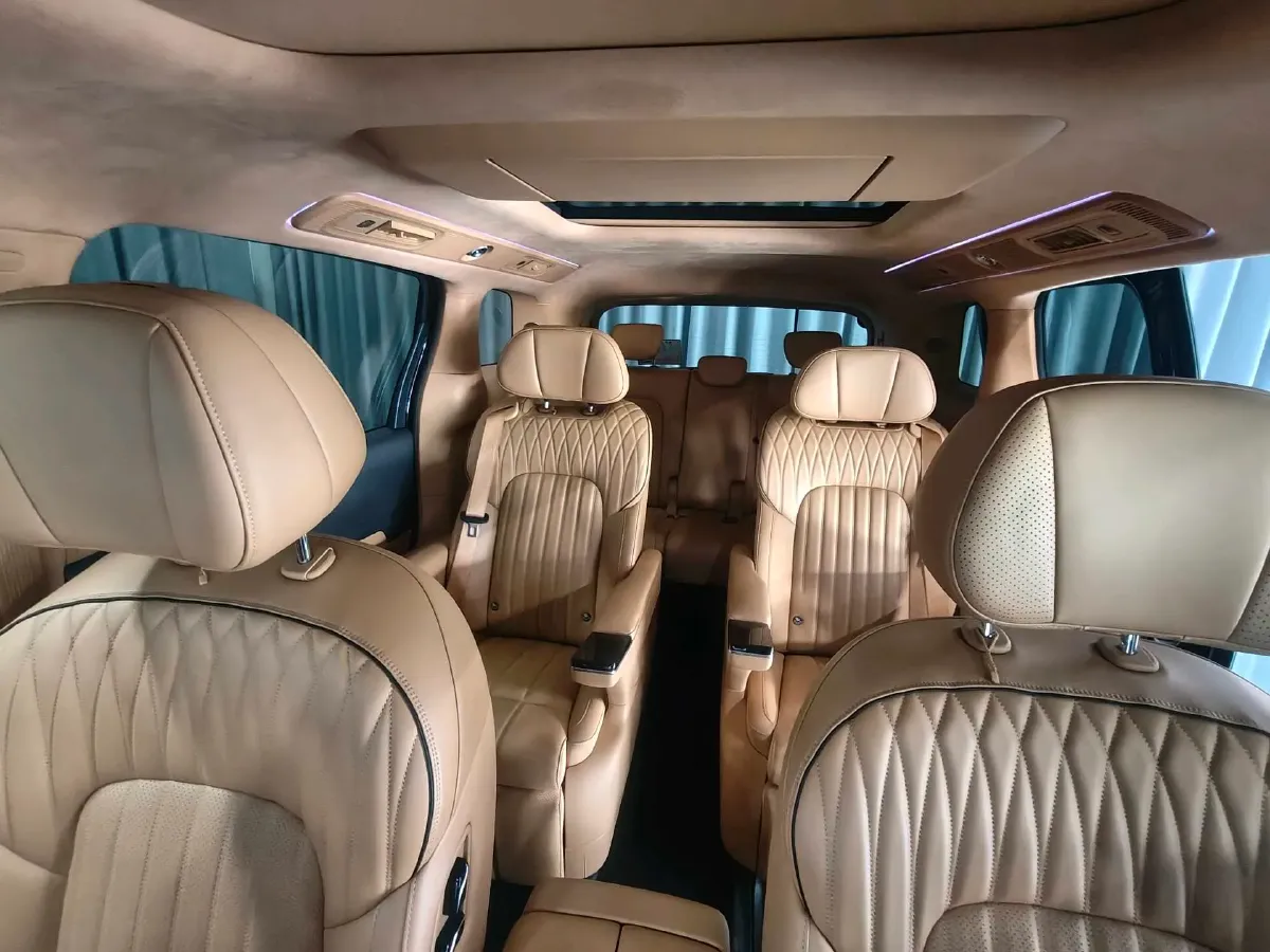 2025 Voyah Dream 1.5T 150HP L4 PHEV 41.7KWH,autocango,china used car exporter,china ev exporter,chinese used car exporter,chinese used ev exporter