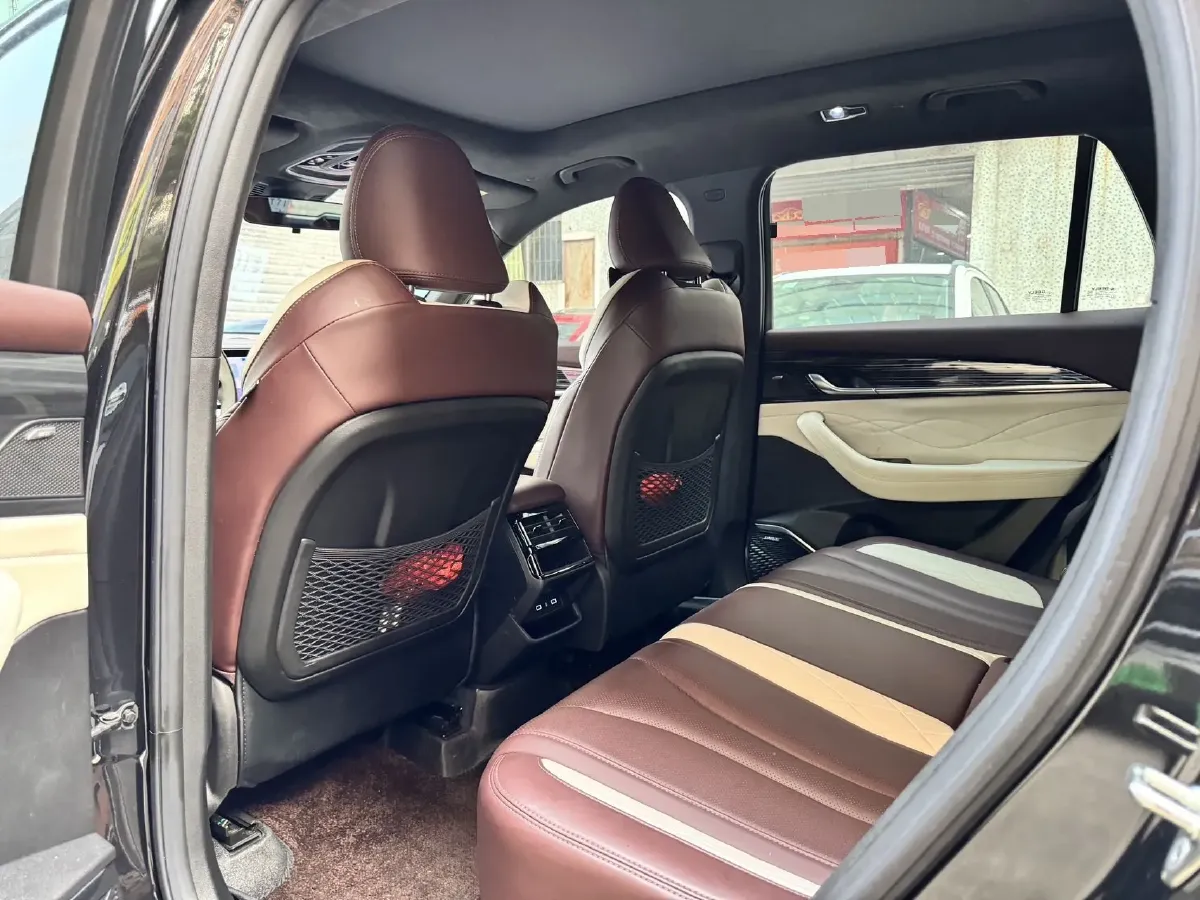 2021 Geely Monjaro 2.0T 218HP L4 7DCT,autocango,china used car exporter,china ev exporter,chinese used car exporter,chinese used ev exporter