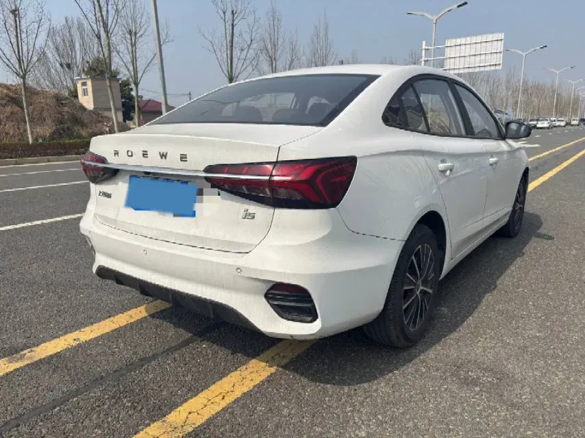 2021 Roewe i5 1.5L 120HP L4 CVT,autocango,china used car exporter,china ev exporter,chinese used car exporter,chinese used ev exporter