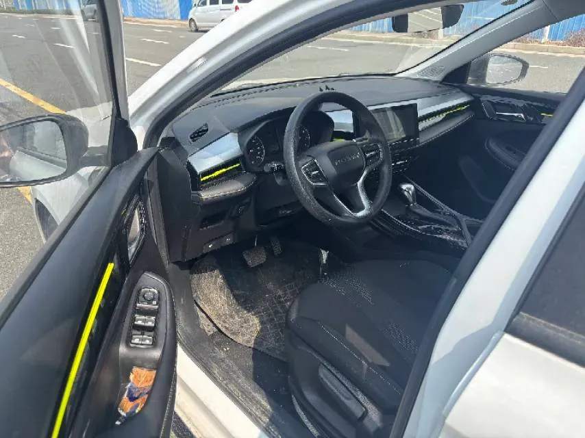 2021 Roewe i5 1.5L 120HP L4 CVT,autocango,china used car exporter,china ev exporter,chinese used car exporter,chinese used ev exporter