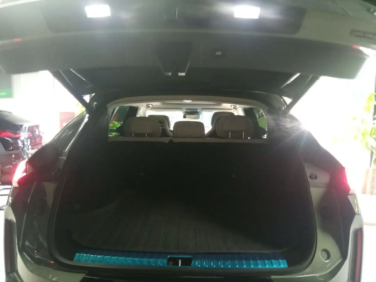 2023 LYNK&CO 08 EM-P 1.5T 163HP L4 3DHT PHEV 39.6KWH,autocango,china used car exporter,china ev exporter,chinese used car exporter,chinese used ev exporter