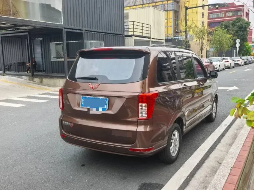 2021 WuLing HongGuang 1.5L 99HP L4 6MT,autocango,china used car exporter,china ev exporter,chinese used car exporter,chinese used ev exporter