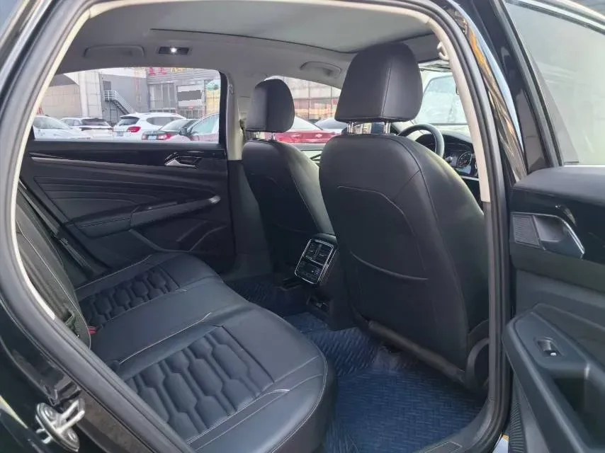 2020 Volkswagen Passat 2.0T 186HP L4 7DCT,autocango,china used car exporter,china ev exporter,chinese used car exporter,chinese used ev exporter