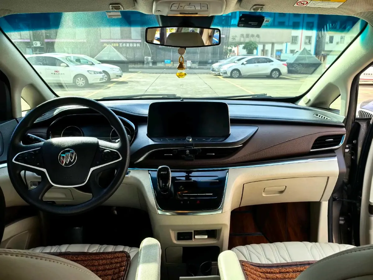 2023 Buick GL8 2.0T 237HP L4 9AT,autocango,china used car exporter,china ev exporter,chinese used car exporter,chinese used ev exporter