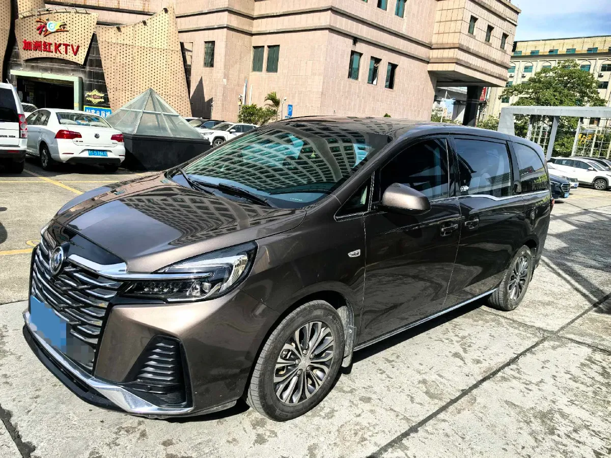 2023 Buick GL8 2.0T 237HP L4 9AT,autocango,china used car exporter,china ev exporter,chinese used car exporter,chinese used ev exporter