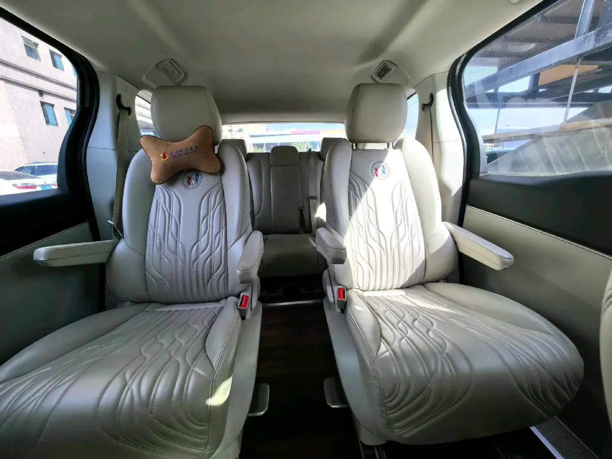 2023 Buick GL8 2.0T 237HP L4 9AT,autocango,china used car exporter,china ev exporter,chinese used car exporter,chinese used ev exporter