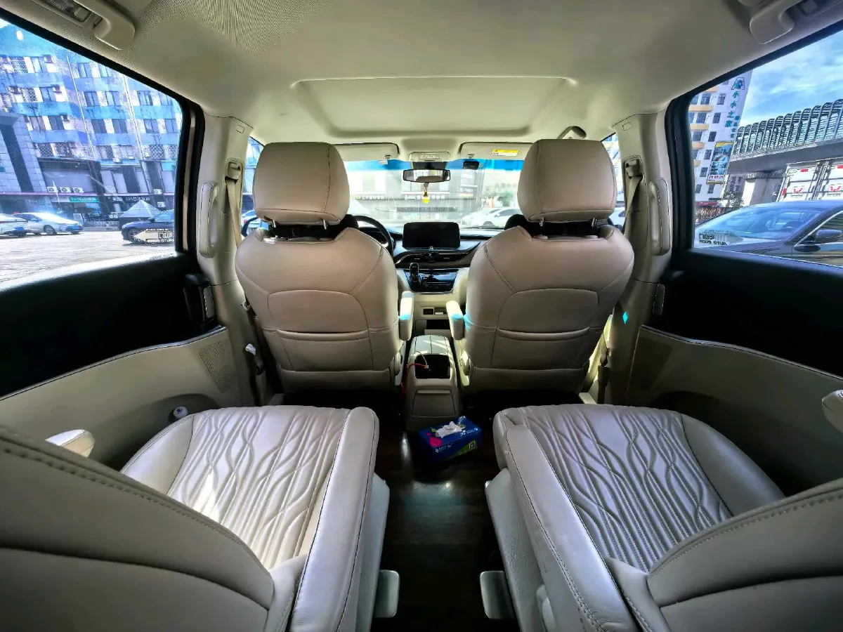 2023 Buick GL8 2.0T 237HP L4 9AT,autocango,china used car exporter,china ev exporter,chinese used car exporter,chinese used ev exporter