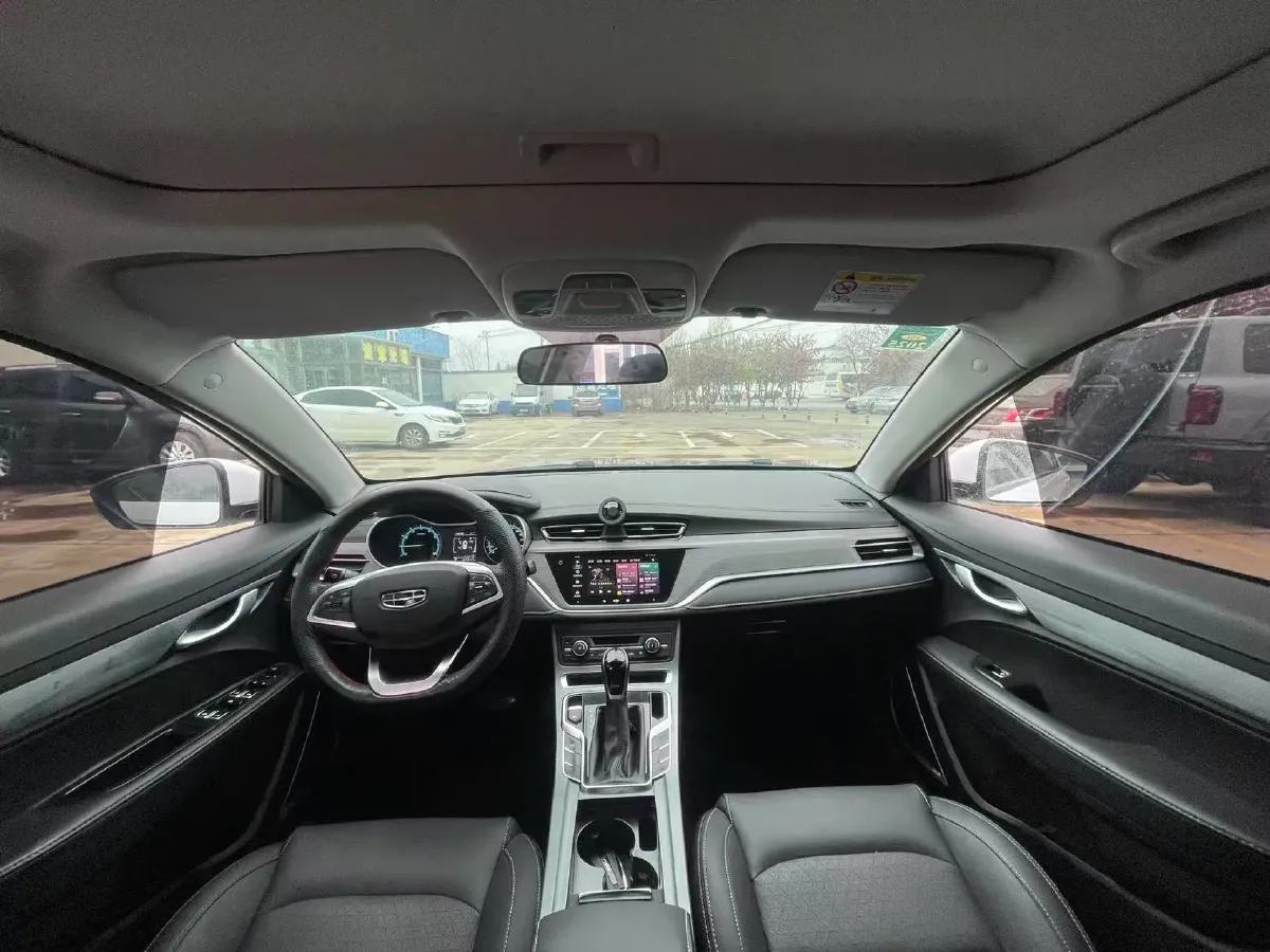 2021 BaoJun 530 1.5T 147HP L4 CVT,autocango,china used car exporter,china ev exporter,chinese used car exporter,chinese used ev exporter