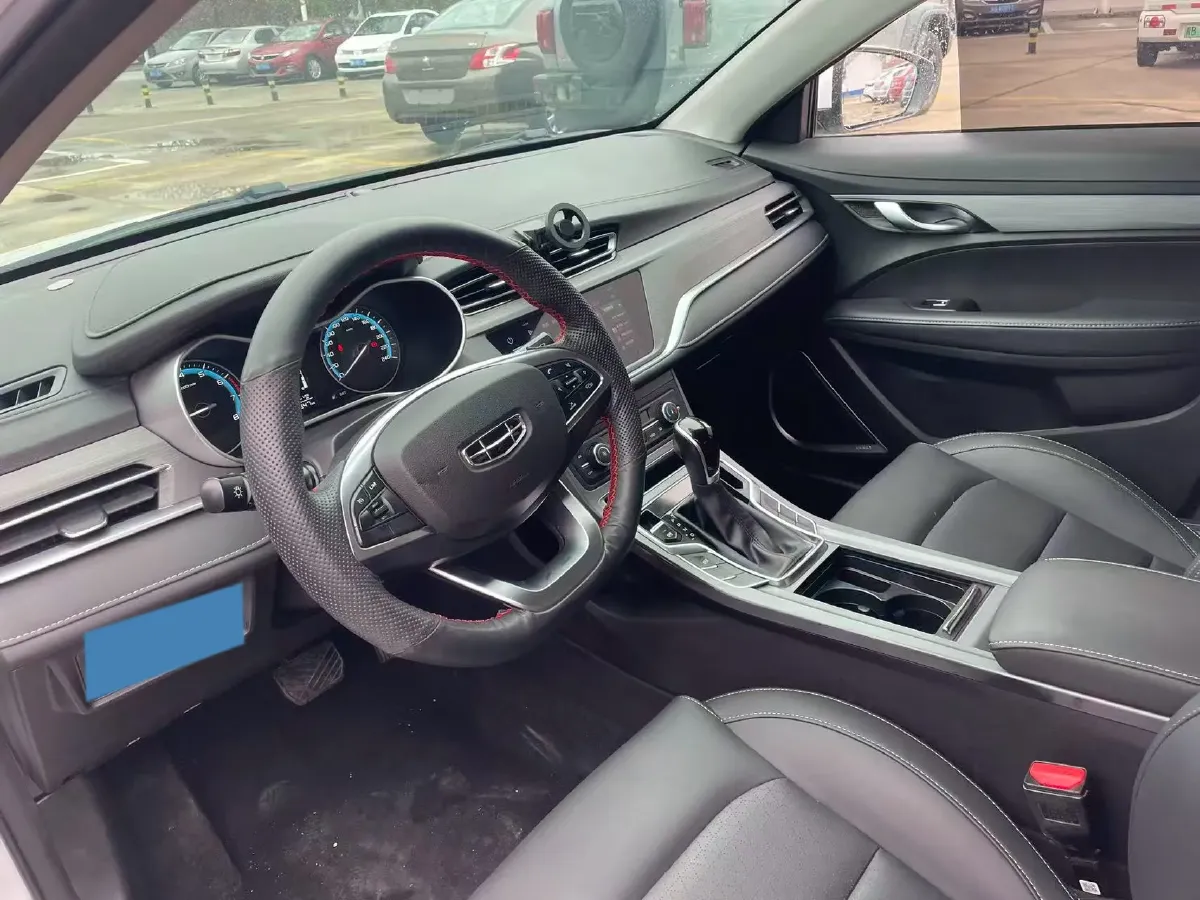 2021 BaoJun 530 1.5T 147HP L4 CVT,autocango,china used car exporter,china ev exporter,chinese used car exporter,chinese used ev exporter