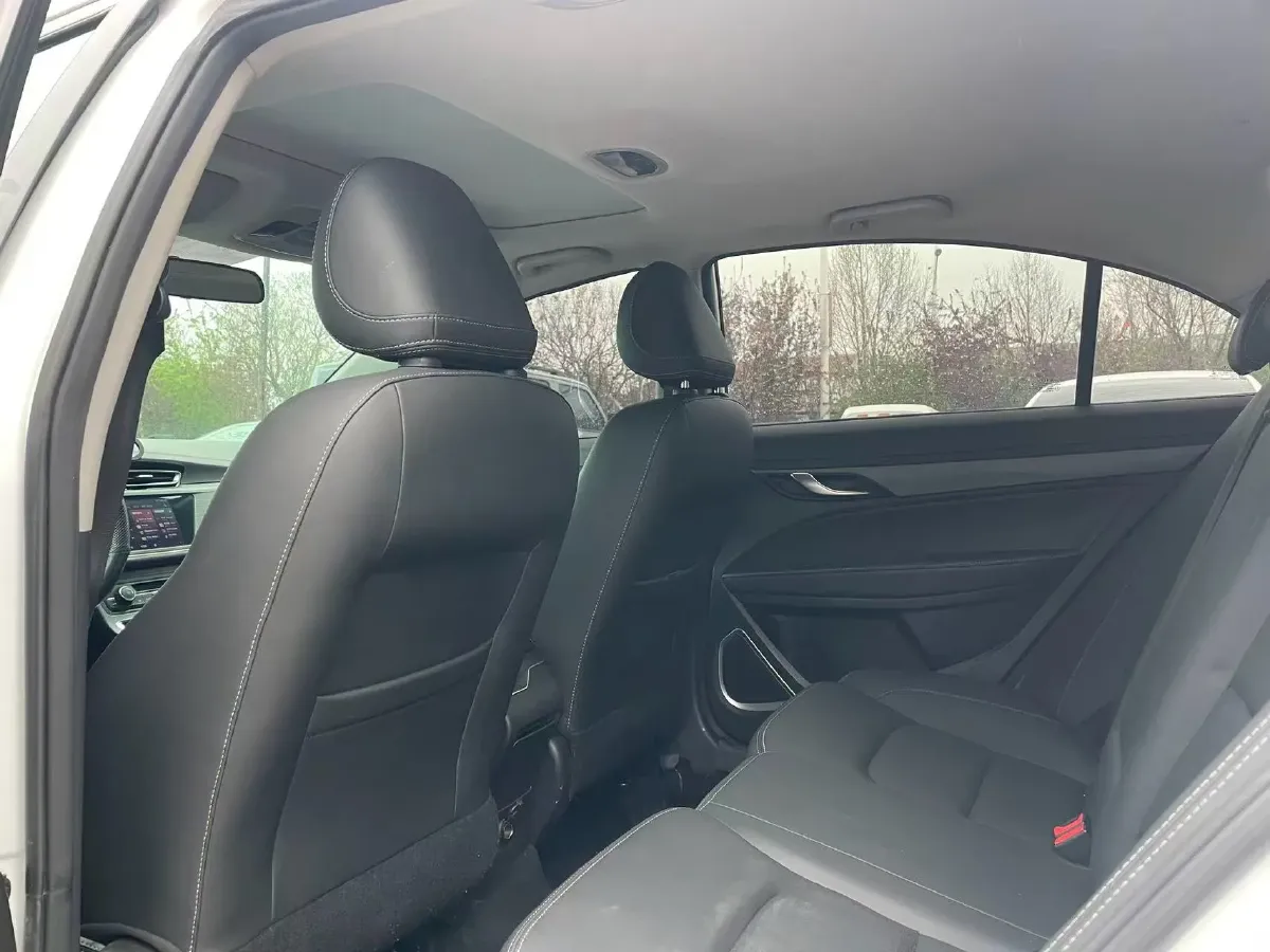 2021 BaoJun 530 1.5T 147HP L4 CVT,autocango,china used car exporter,china ev exporter,chinese used car exporter,chinese used ev exporter