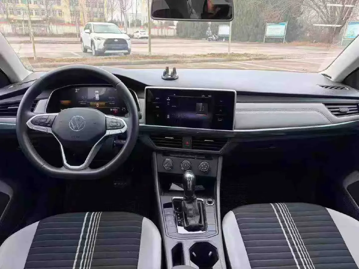 2023 Volkswagen Bora 1.2T 116HP L4 7DCT,autocango,china used car exporter,china ev exporter,chinese used car exporter,chinese used ev exporter