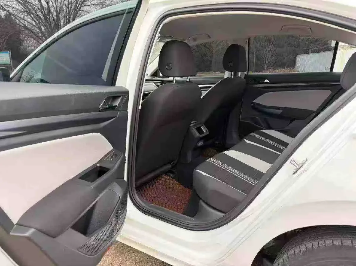 2023 Volkswagen Bora 1.2T 116HP L4 7DCT,autocango,china used car exporter,china ev exporter,chinese used car exporter,chinese used ev exporter