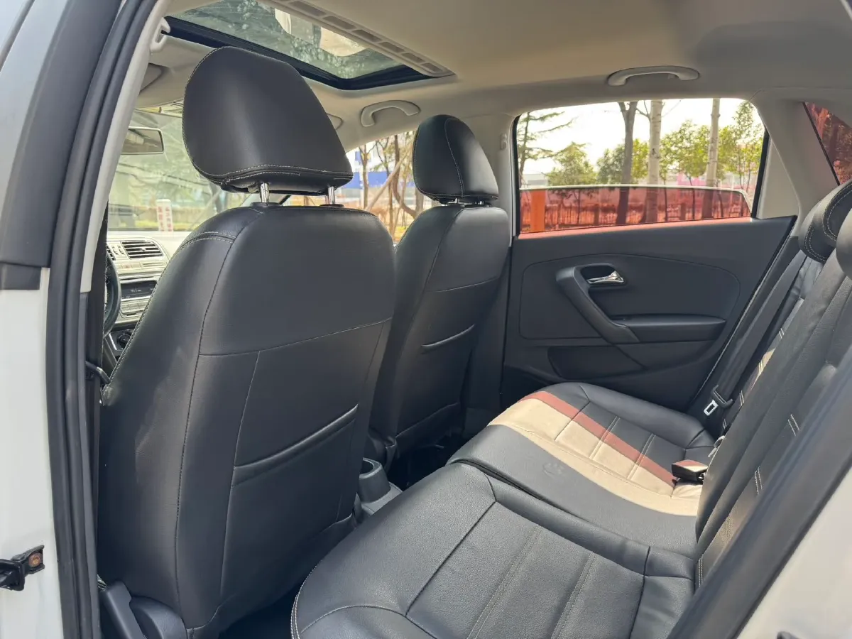 2016 Volkswagen Polo 1.6L 110HP L4 6AT,autocango,china used car exporter,china ev exporter,chinese used car exporter,chinese used ev exporter