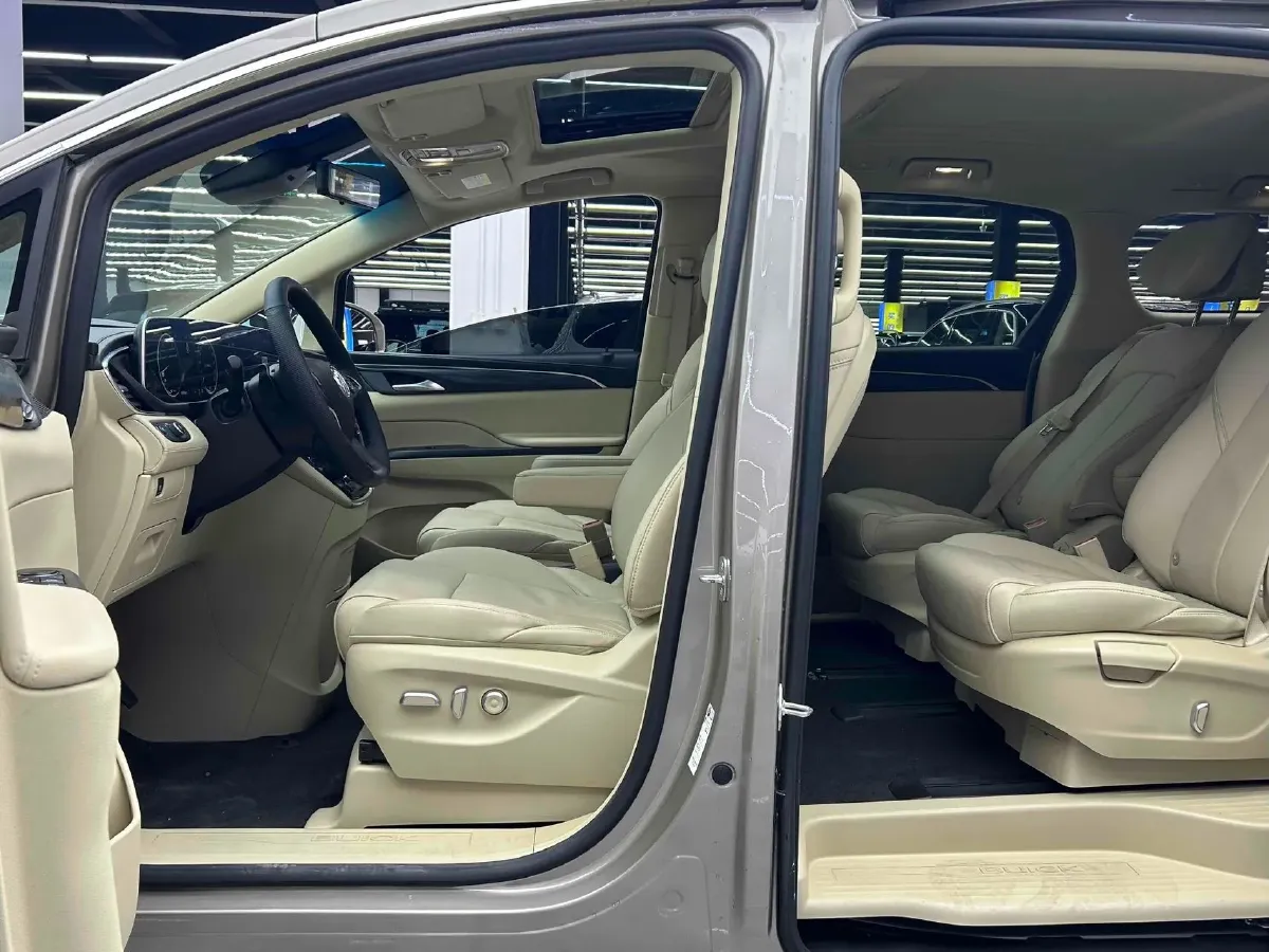 2022 Buick GL8 2.0T 237HP L4 9AT,autocango,china used car exporter,china ev exporter,chinese used car exporter,chinese used ev exporter