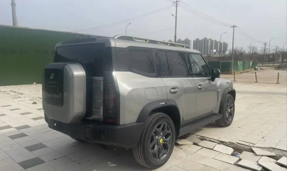 2024 Jetour ShanHai TravellerC-DM 1.5T 156HP L4 3DHT PHEV 43.24KWH,autocango,china used car exporter,china ev exporter,chinese used car exporter,chinese used ev exporter