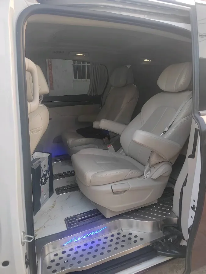 2022 Buick GL8 2.0T 237HP L4 9AT,autocango,china used car exporter,china ev exporter,chinese used car exporter,chinese used ev exporter