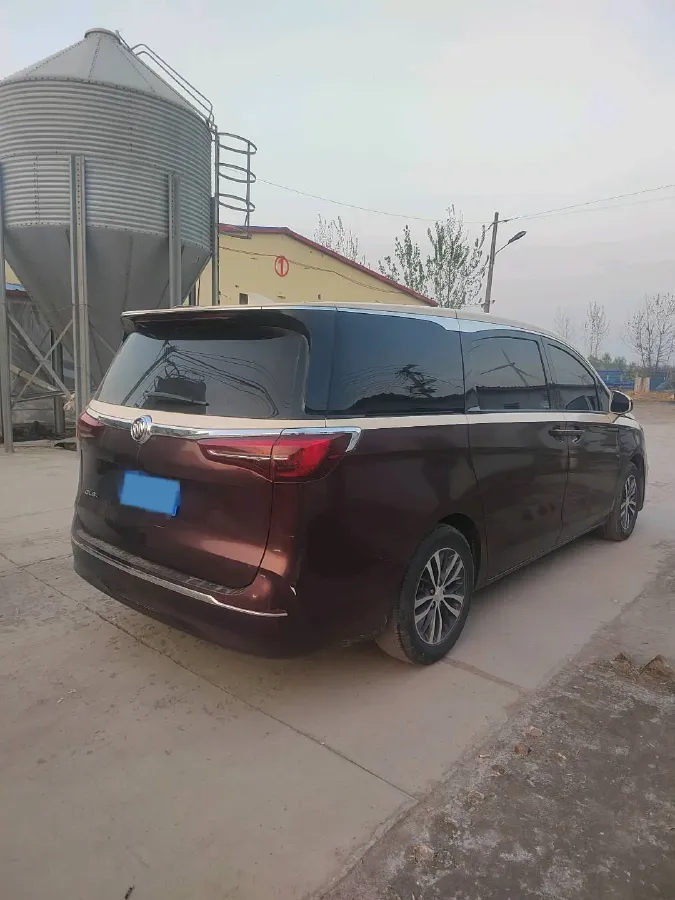 2022 Buick GL8 2.0T 237HP L4 9AT,autocango,china used car exporter,china ev exporter,chinese used car exporter,chinese used ev exporter