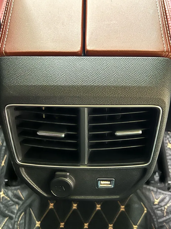 2020 Citroen C5 Aircross 1.6T 170HP L4 6AT,autocango,china used car exporter,china ev exporter,chinese used car exporter,chinese used ev exporter