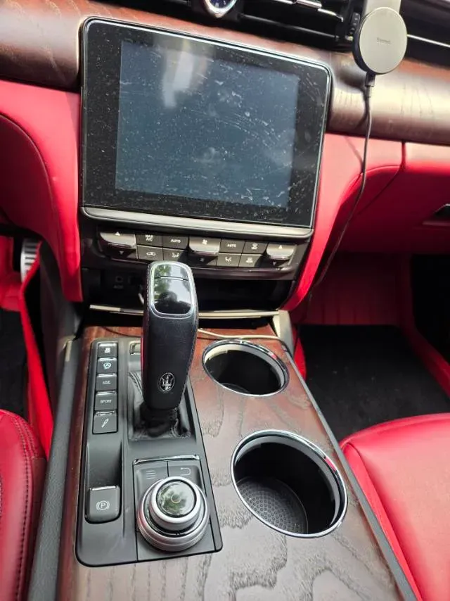 2019 Maserati Quattroporte 3.0T 430HP V6 8AT,autocango,china used car exporter,china ev exporter,chinese used car exporter,chinese used ev exporter