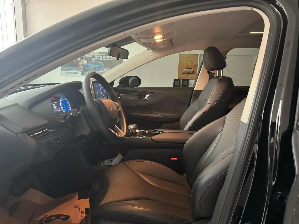 2022 HongQi E-QM5 BEV 54KWH,autocango,china used car exporter,china ev exporter,chinese used car exporter,chinese used ev exporter