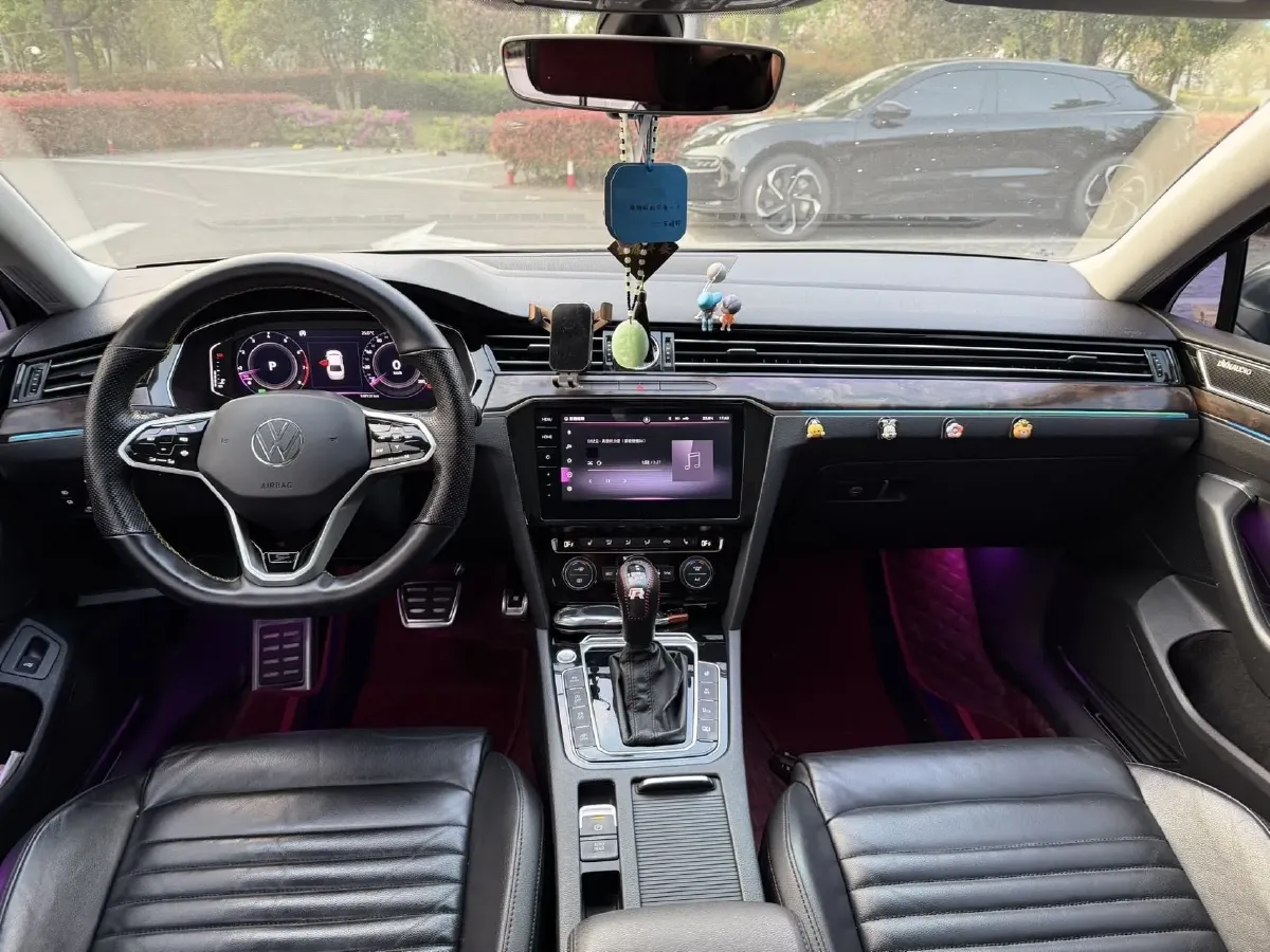 2018 Volkswagen Magotan 1.8T 180HP L4 7DCT,autocango,china used car exporter,china ev exporter,chinese used car exporter,chinese used ev exporter