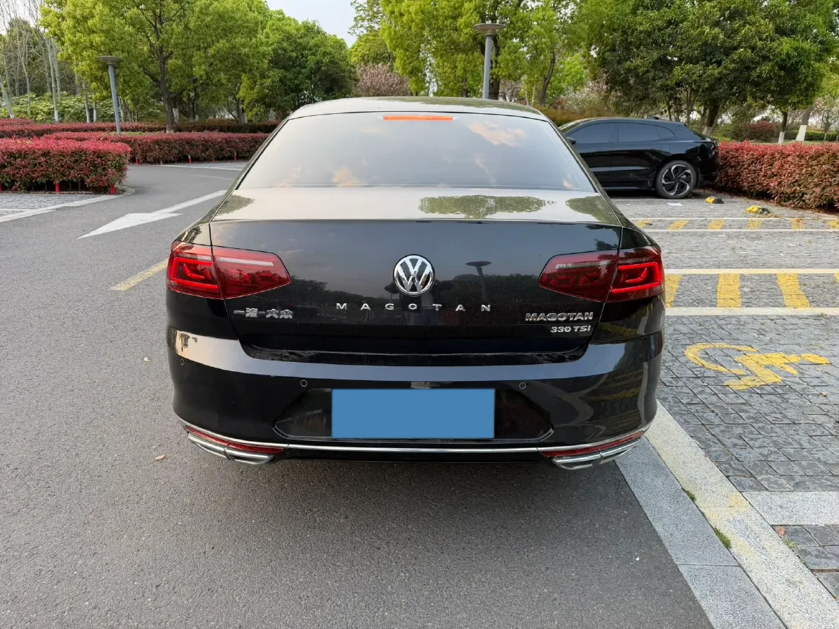 2018 Volkswagen Magotan 1.8T 180HP L4 7DCT,autocango,china used car exporter,china ev exporter,chinese used car exporter,chinese used ev exporter