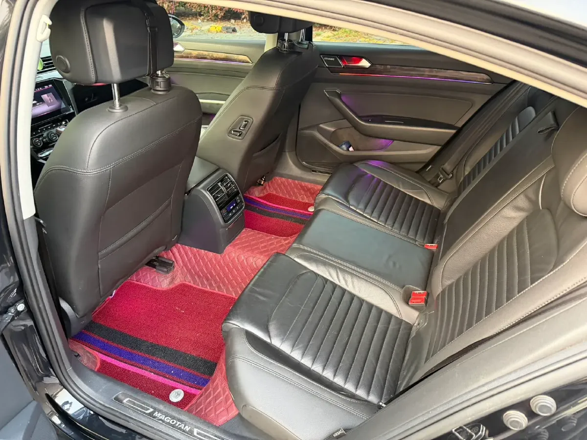 2018 Volkswagen Magotan 1.8T 180HP L4 7DCT,autocango,china used car exporter,china ev exporter,chinese used car exporter,chinese used ev exporter