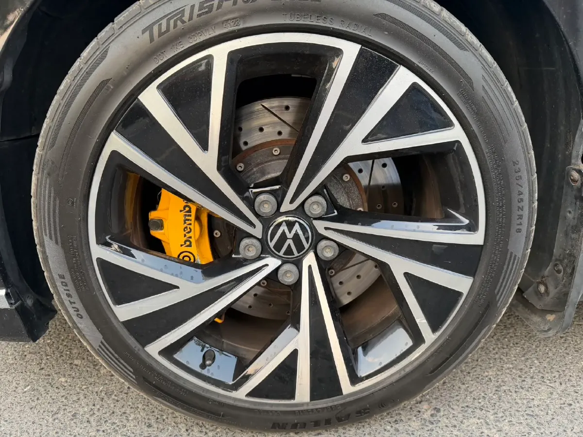 2018 Volkswagen Magotan 1.8T 180HP L4 7DCT,autocango,china used car exporter,china ev exporter,chinese used car exporter,chinese used ev exporter