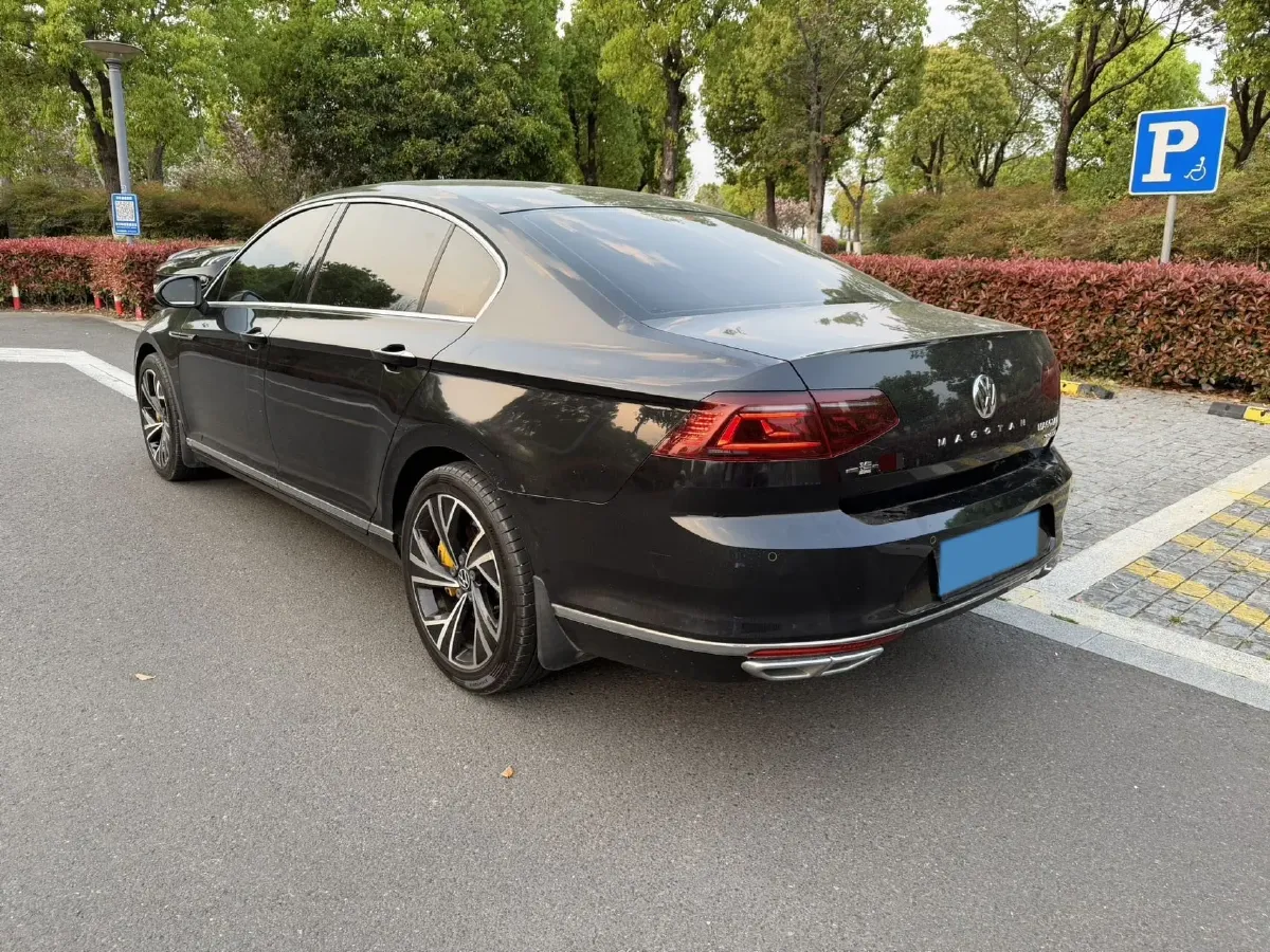 2018 Volkswagen Magotan 1.8T 180HP L4 7DCT,autocango,china used car exporter,china ev exporter,chinese used car exporter,chinese used ev exporter