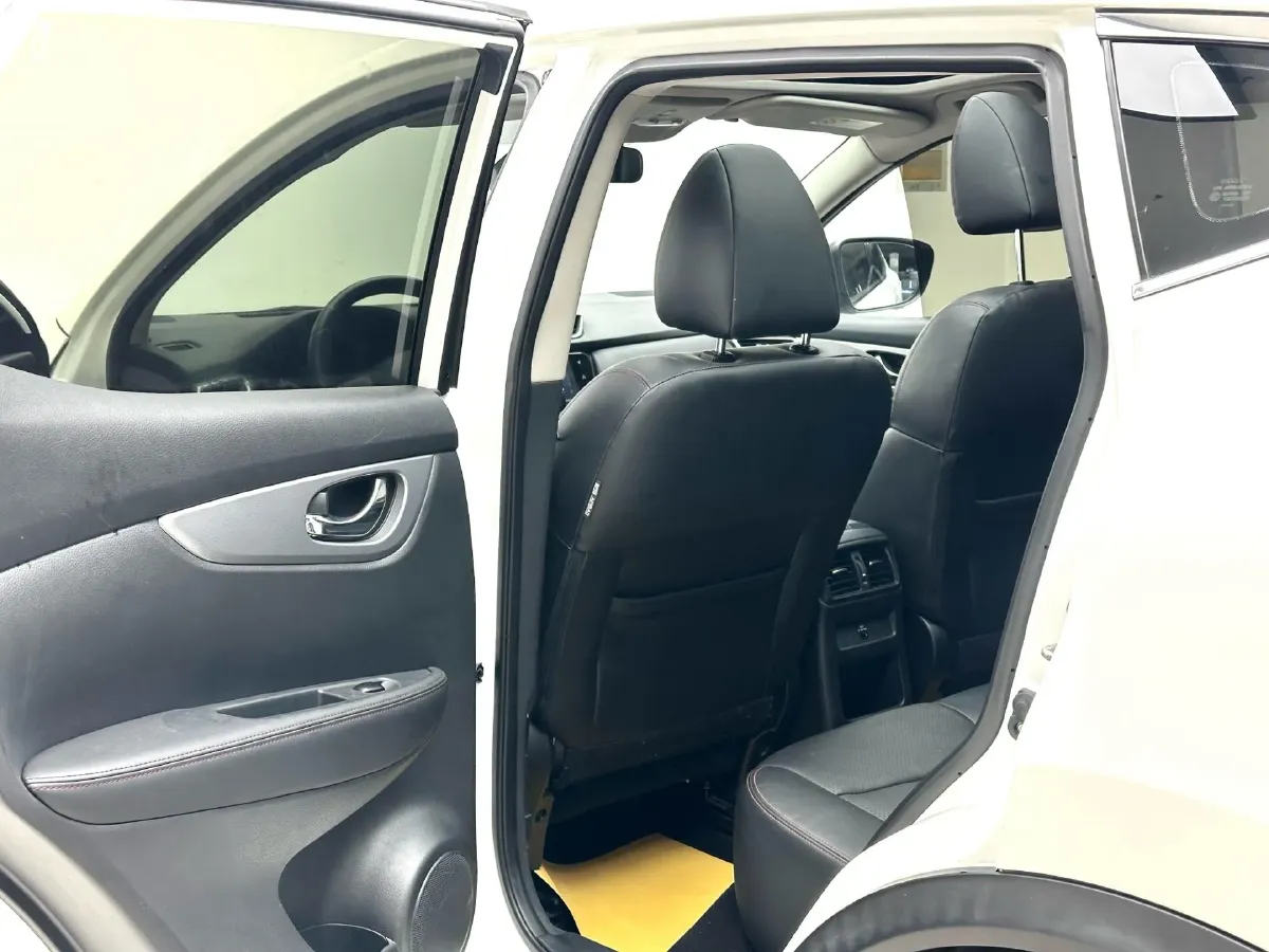 2021 Nissan Qashqai 2.0L 151HP L4 CVT,autocango,china used car exporter,china ev exporter,chinese used car exporter,chinese used ev exporter