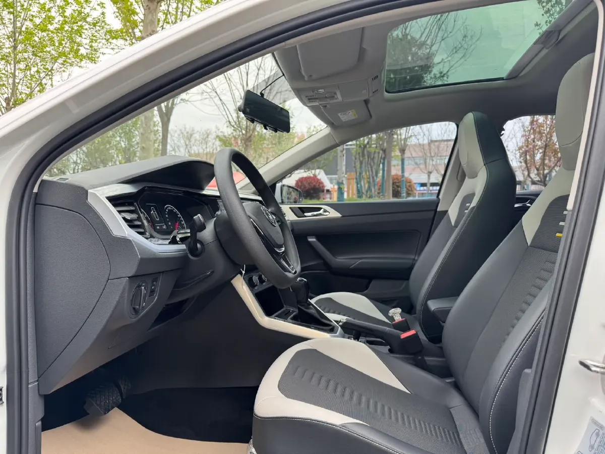 2019 Volkswagen Polo 1.5L 113HP L4 6AT,autocango,china used car exporter,china ev exporter,chinese used car exporter,chinese used ev exporter