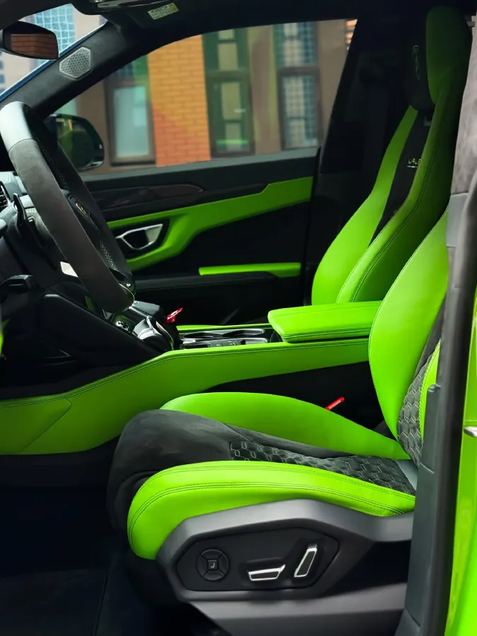 2023 Lamborghini Urus 4.0T 641HP V8 8AT,autocango,china used car exporter,china ev exporter,chinese used car exporter,chinese used ev exporter