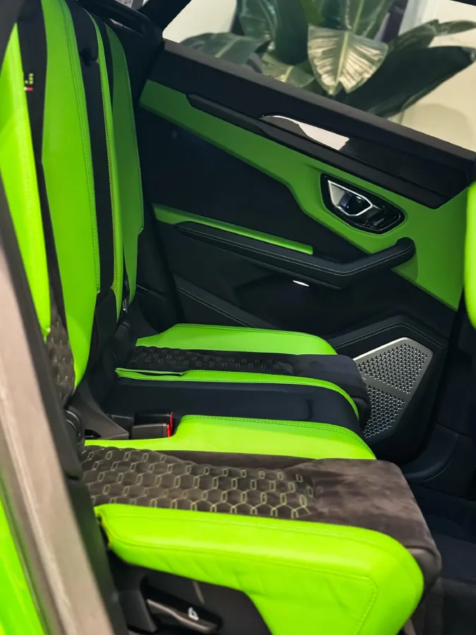 2023 Lamborghini Urus 4.0T 641HP V8 8AT,autocango,china used car exporter,china ev exporter,chinese used car exporter,chinese used ev exporter