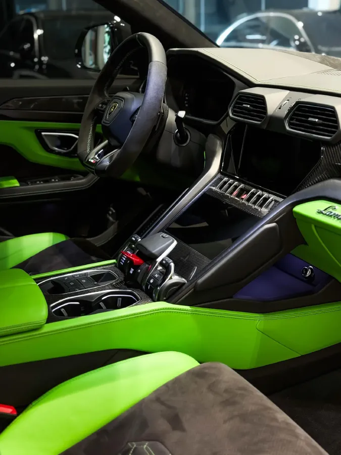 2023 Lamborghini Urus 4.0T 641HP V8 8AT,autocango,china used car exporter,china ev exporter,chinese used car exporter,chinese used ev exporter